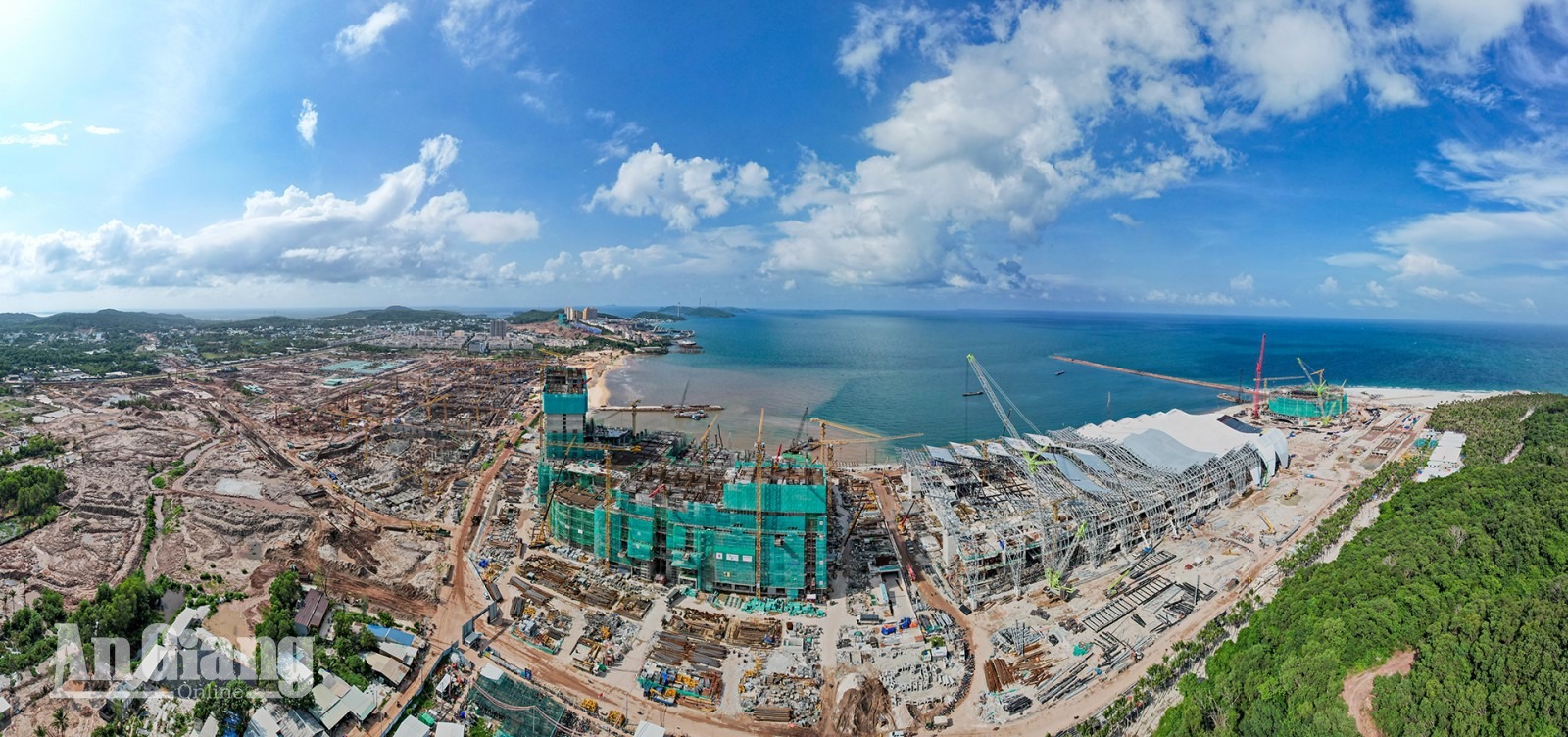 Hối hả đại công trường APEC 2027 ở Phú Quốc